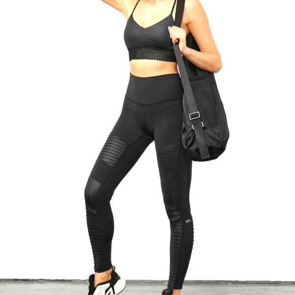 ALO Yoga Pants - Alo Yoga Black High Waist Moto Airbrush 7/8 Leggings Small
